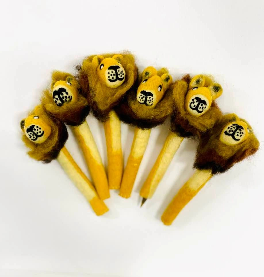 Felt Lion Pencil Topper