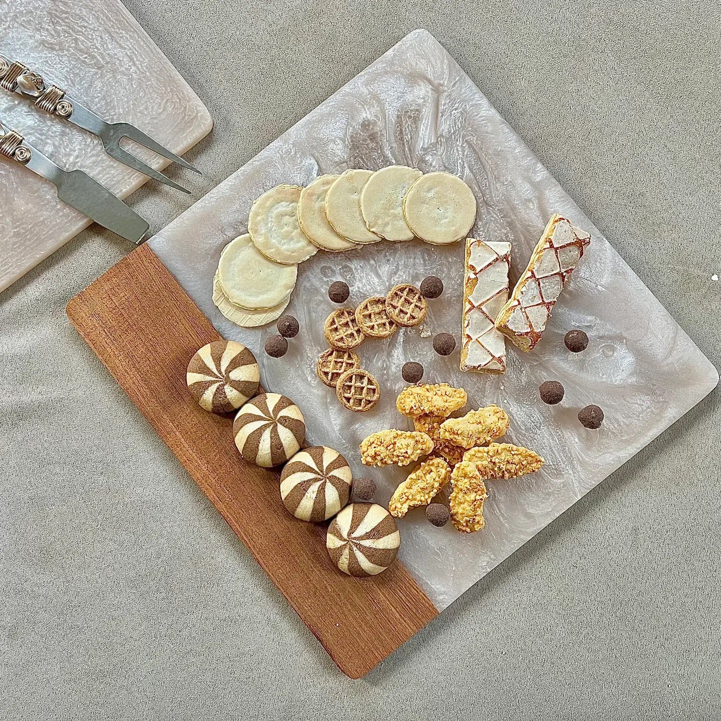 Ivory Resin & Wood Cheese Board
